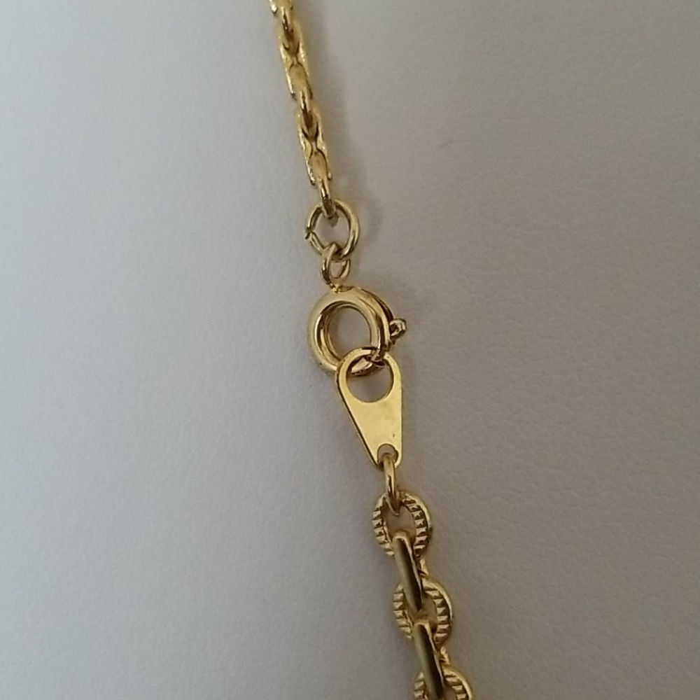 Textured Goldtone Chain - Picture 3 of 3